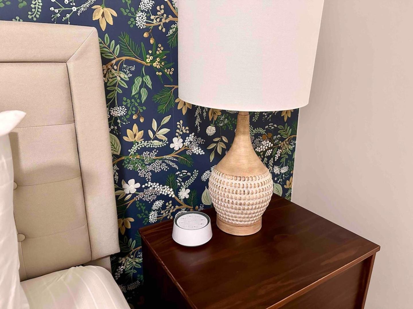 Campus Cottage Kng Bed! Walk To Uco And Downtown ادمون المظهر الخارجي الصورة
