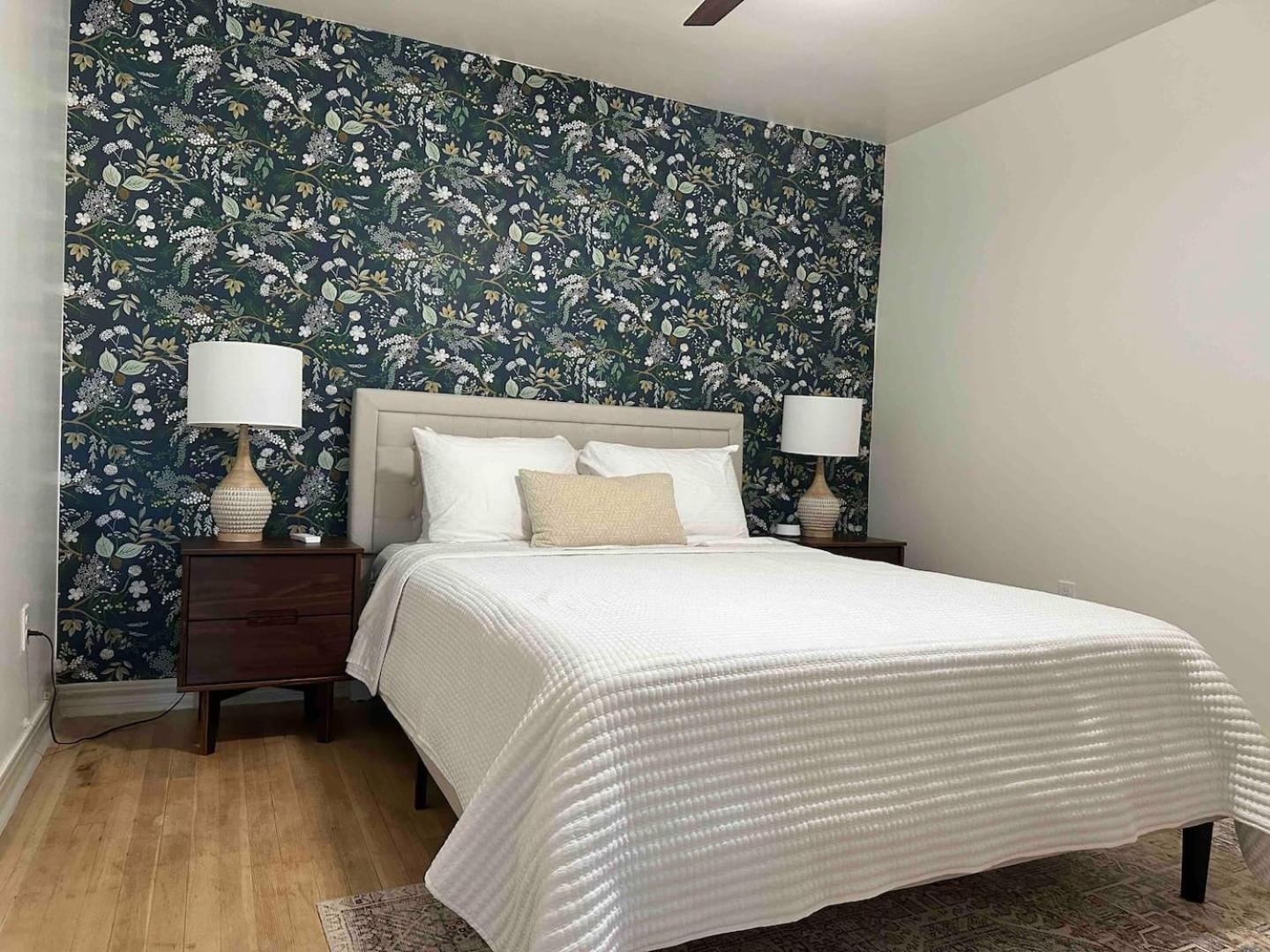 Campus Cottage Kng Bed! Walk To Uco And Downtown ادمون المظهر الخارجي الصورة