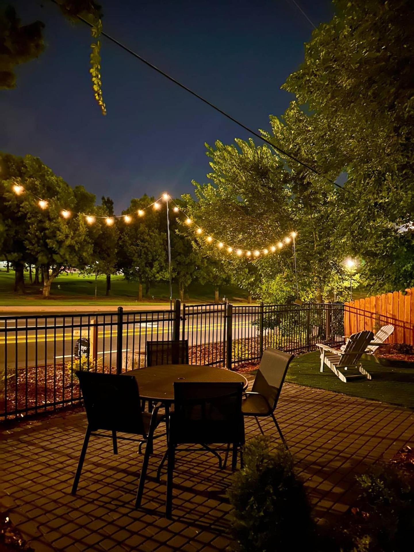 Campus Cottage Kng Bed! Walk To Uco And Downtown ادمون المظهر الخارجي الصورة